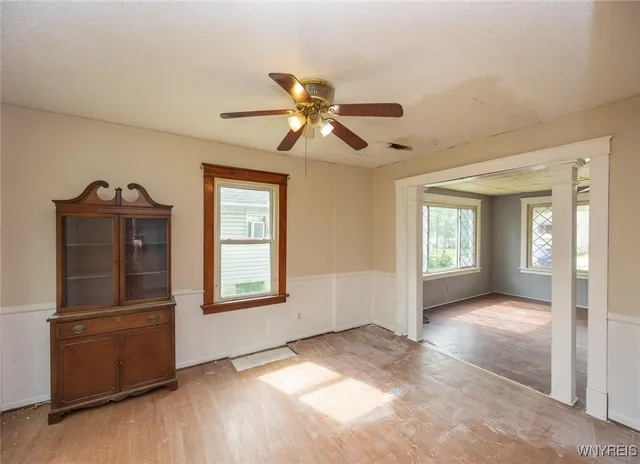 $89,900 | 2215 South Avenue, Niagara Falls, NY 14305