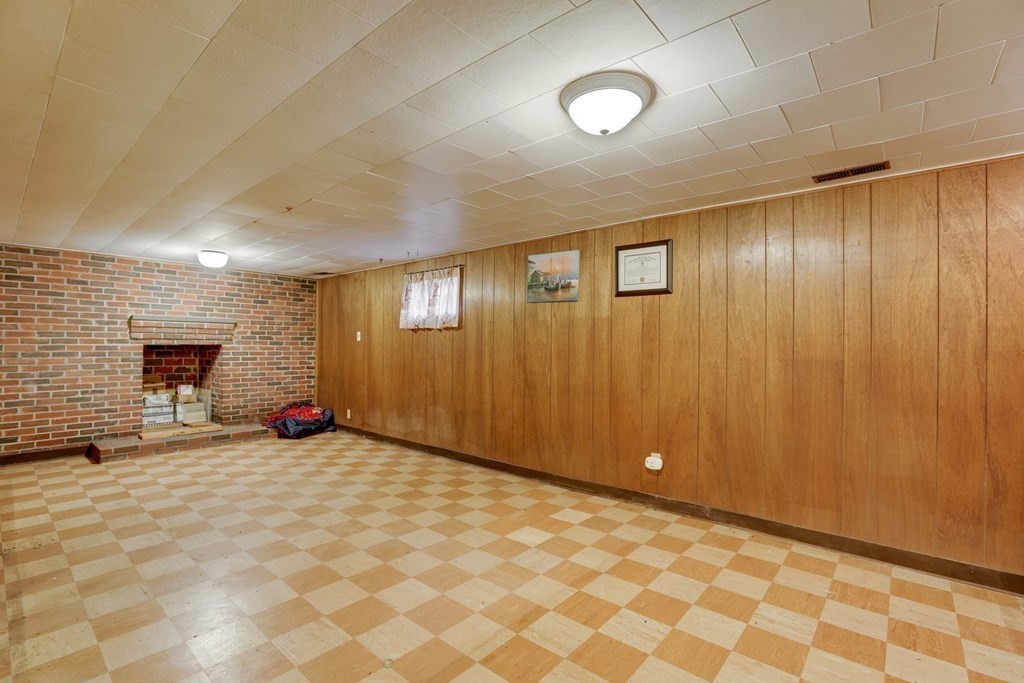 48 Maynard Street Boston, MA 02131 - Photo 15 of 23 a view of an empty room