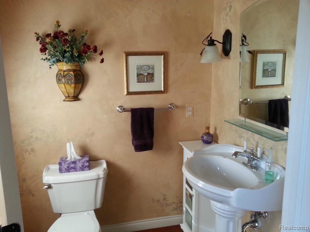 33343 Mulvey Road Fraser, MI 48026 - Photo 11 of 35 20150324_100726.jpg