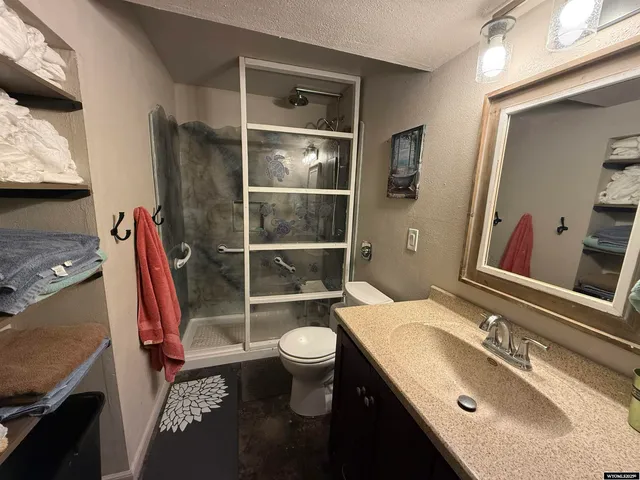 $315,999 | 3223 Carbide Trail Road, Casper, WY 82604