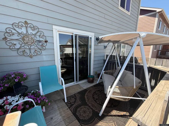 $315,999 | 3223 Carbide Trail Road, Casper, WY 82604