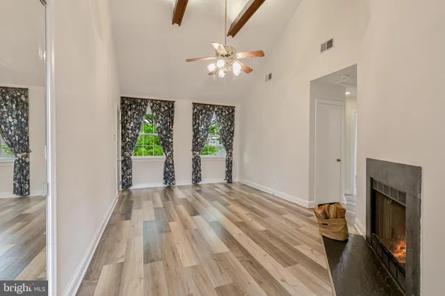 $365,000 | 2807 Arlington Boulevard, Unit 301, Arlington, VA 22201