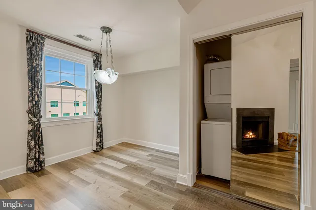 $365,000 | 2807 Arlington Boulevard, Unit 301, Arlington, VA 22201