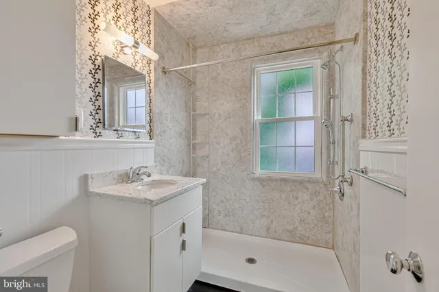 $365,000 | 2807 Arlington Boulevard, Unit 301, Arlington, VA 22201