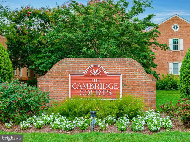 $365,000 | 2807 Arlington Boulevard, Unit 301, Arlington, VA 22201