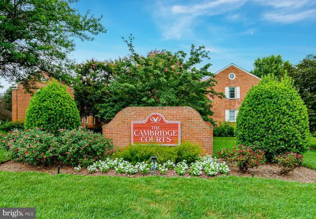$365,000 | 2807 Arlington Boulevard, Unit 301, Arlington, VA 22201