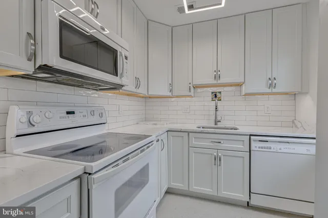 $365,000 | 2807 Arlington Boulevard, Unit 301, Arlington, VA 22201