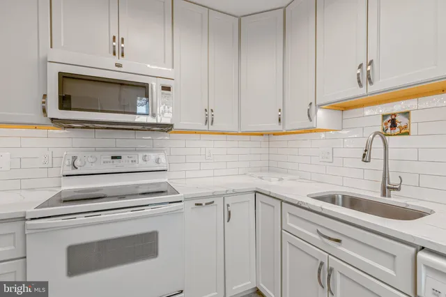 $365,000 | 2807 Arlington Boulevard, Unit 301, Arlington, VA 22201