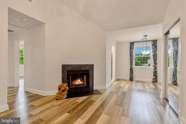 $365,000 | 2807 Arlington Boulevard, Unit 301, Arlington, VA 22201