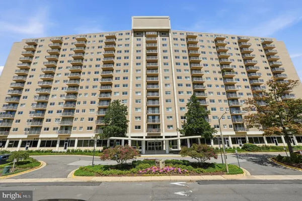 $179,900 | 1225 Martha Custis Drive, Unit 403, Alexandria, VA 22302