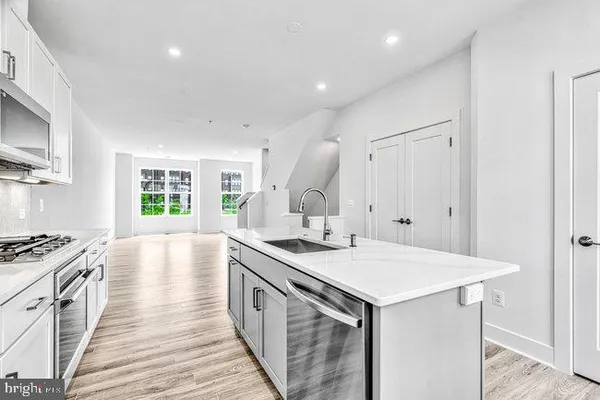 $5,000 | 11236 Bunsen Street, Reston, VA 20190