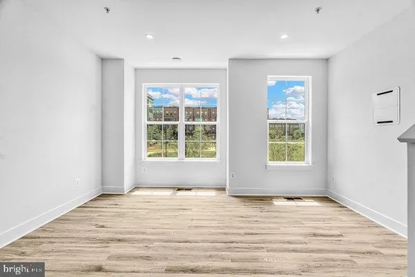 $5,000 | 11236 Bunsen Street, Reston, VA 20190