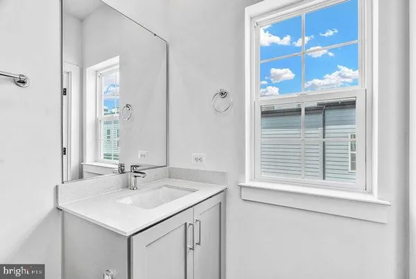 $5,000 | 11236 Bunsen Street, Reston, VA 20190