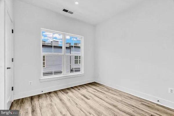 $5,000 | 11236 Bunsen Street, Reston, VA 20190