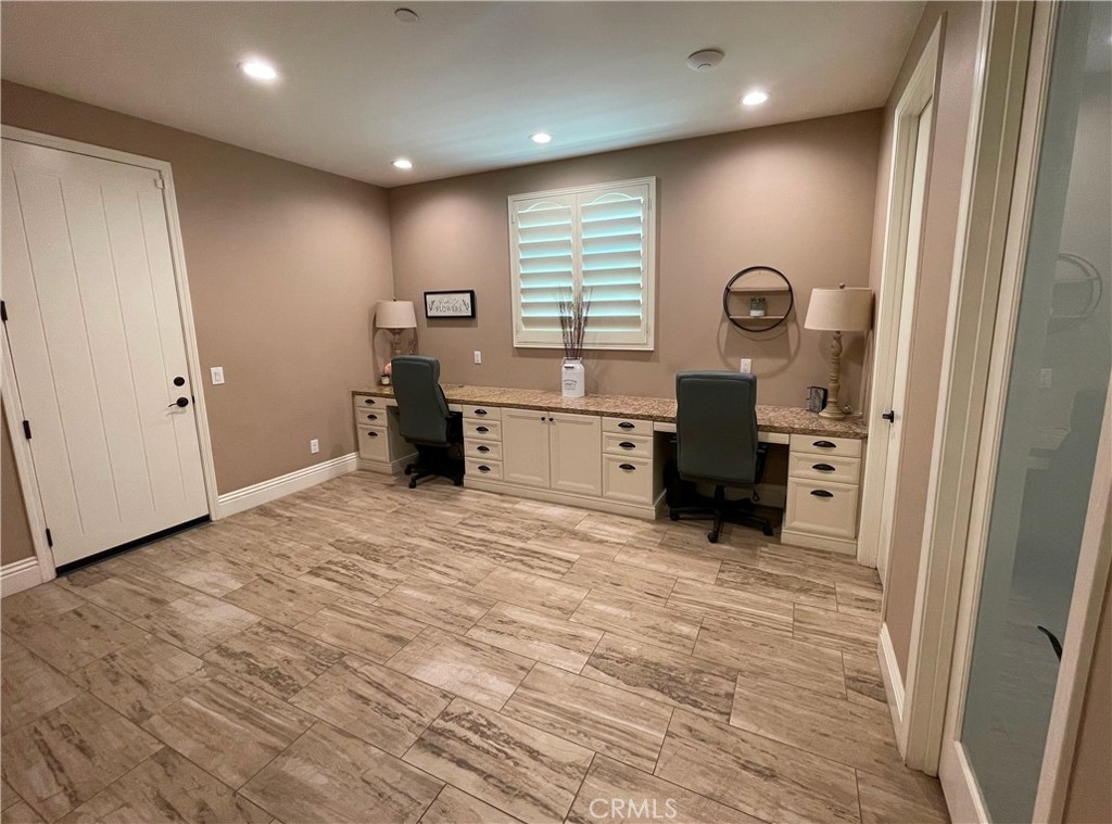 12468 Locke Circle Riverside, CA 92503 - Photo 11 of 53 Large Office Area