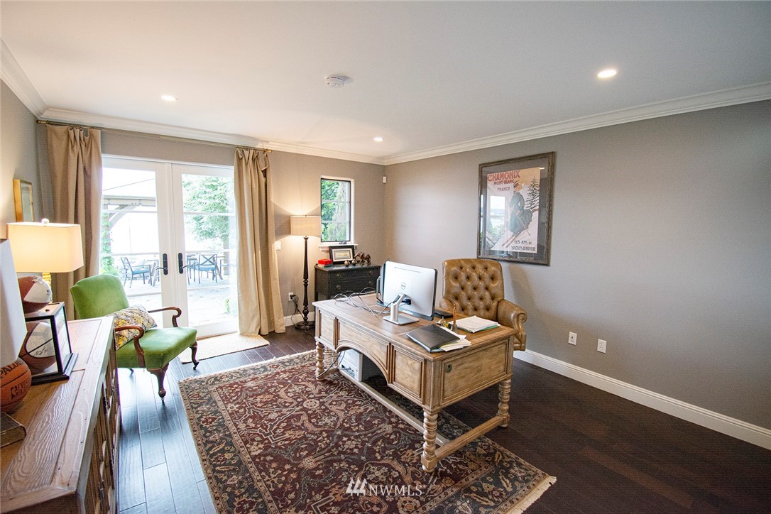 8635 Fauntleroy Way Southwest Seattle, WA 98136 - Photo 26 of 36 a living room with furniture and a table