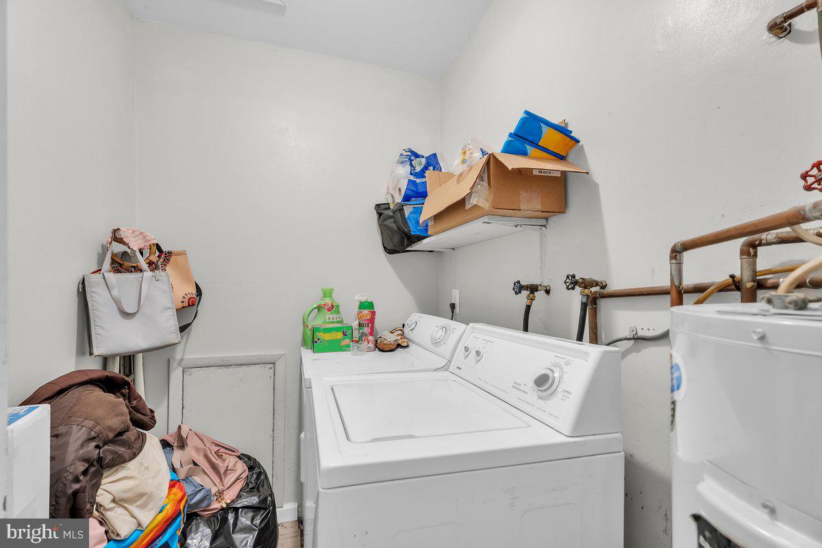 18 Chiswick Drive Lindenwold, NJ 08021 - Photo 16 of 23 a utility room with dryer and washer
