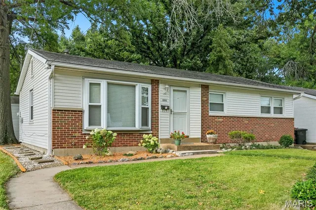 $189,000 | 1090 St Joseph Street, Florissant, MO 63031