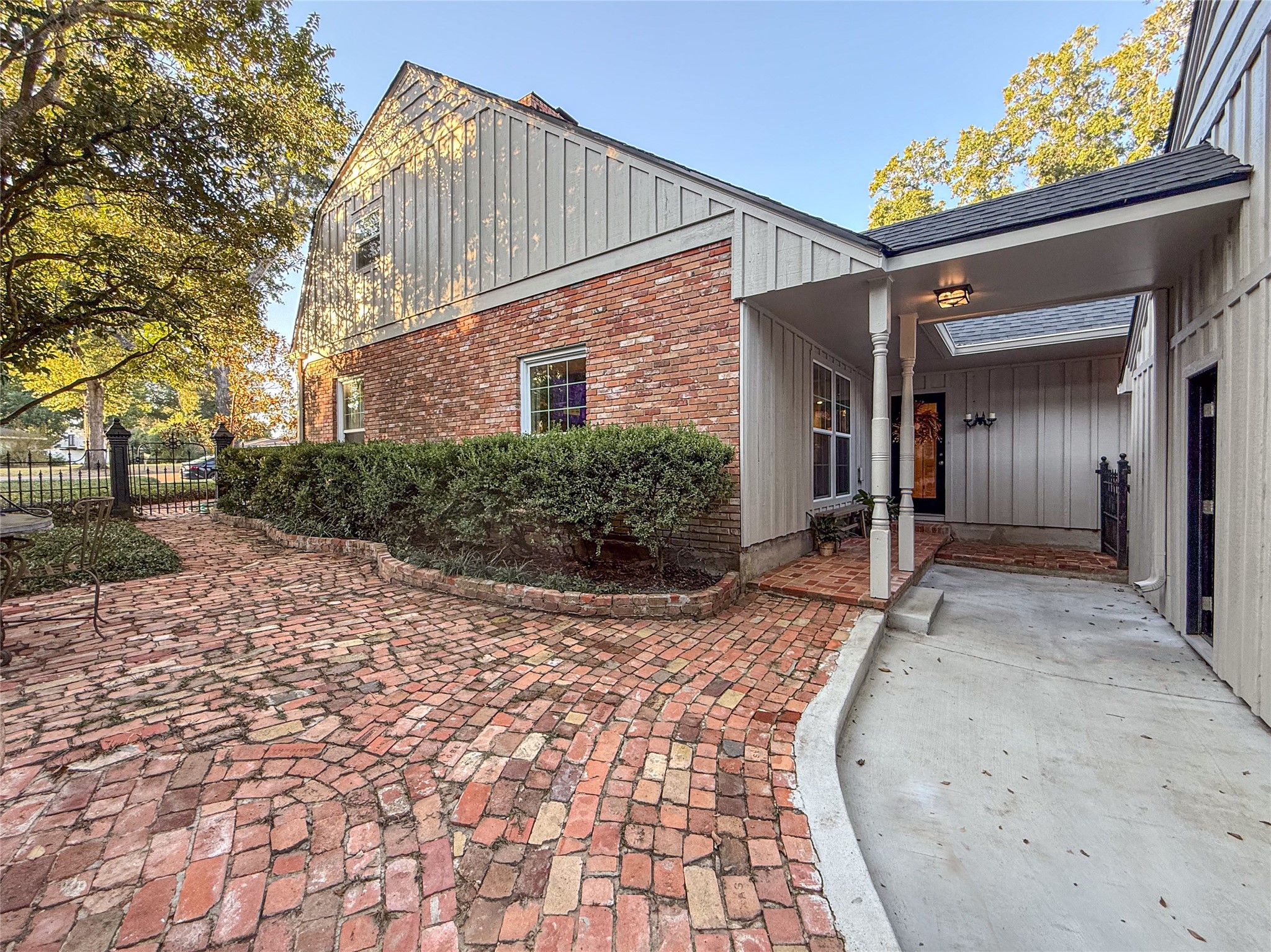 1704 Harrison Road Brenham, TX 77833 - Photo 27 of 34 a front view of a house