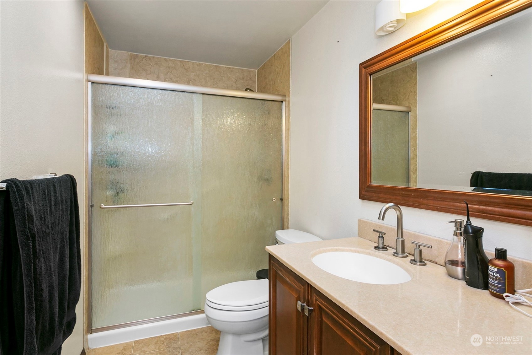 32335 7th Avenue Southwest Federal Way, WA 98023 - Photo 18 of 27 a bathroom with a sink and a mirror