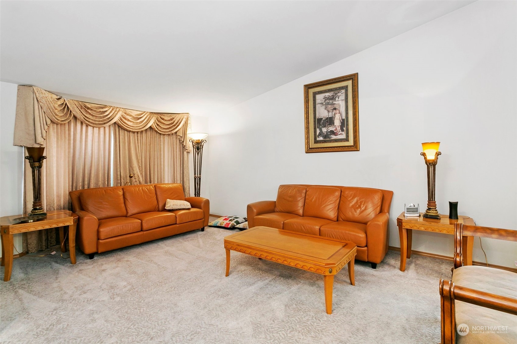 32335 7th Avenue Southwest Federal Way, WA 98023 - Photo 5 of 27 a living room with furniture and a lamp