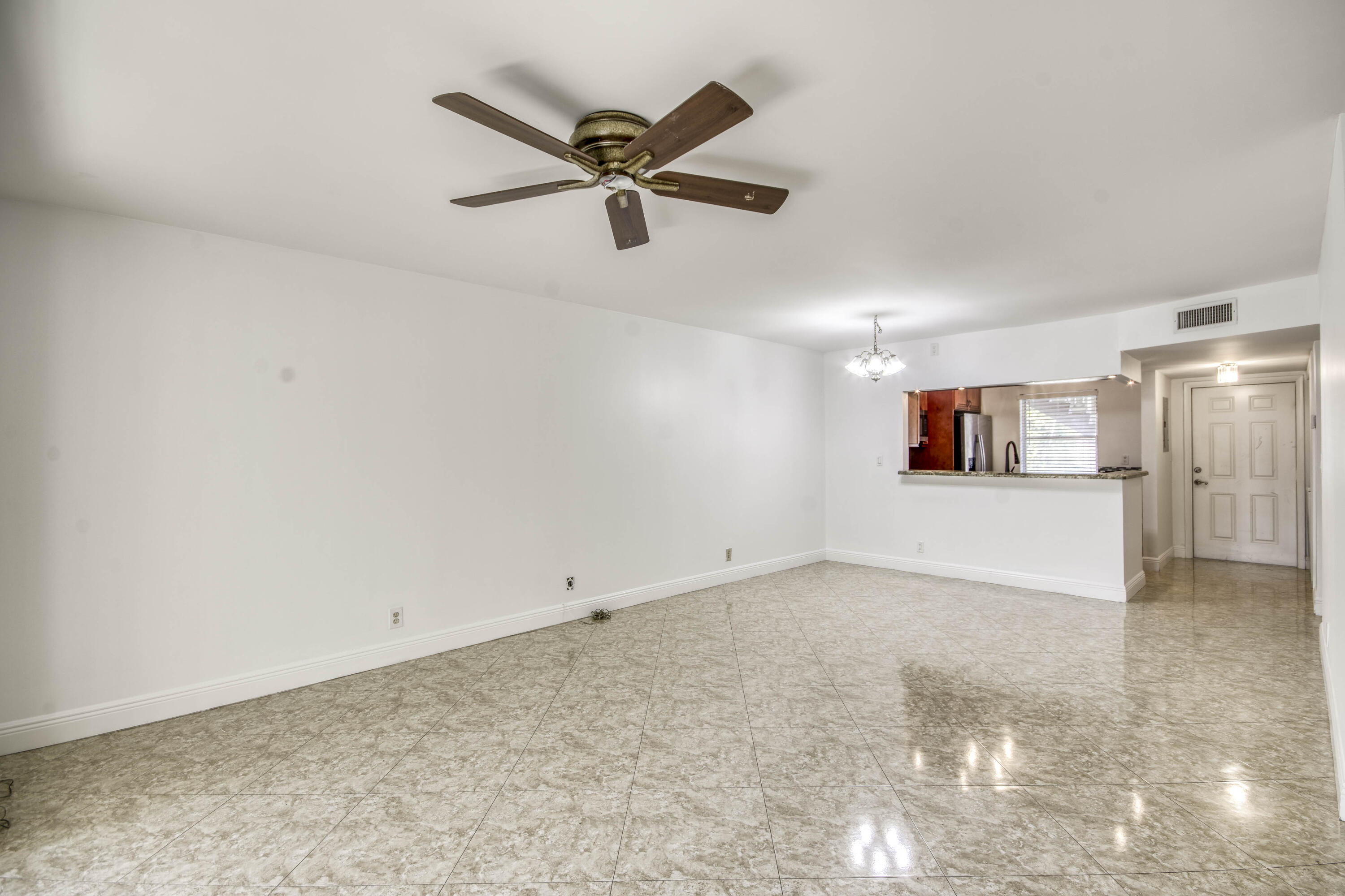 9200 Southwest 3rd Street, Unit 109 Boca Raton, FL 33428 - Photo 4 of 11 _IMG0980_HDR