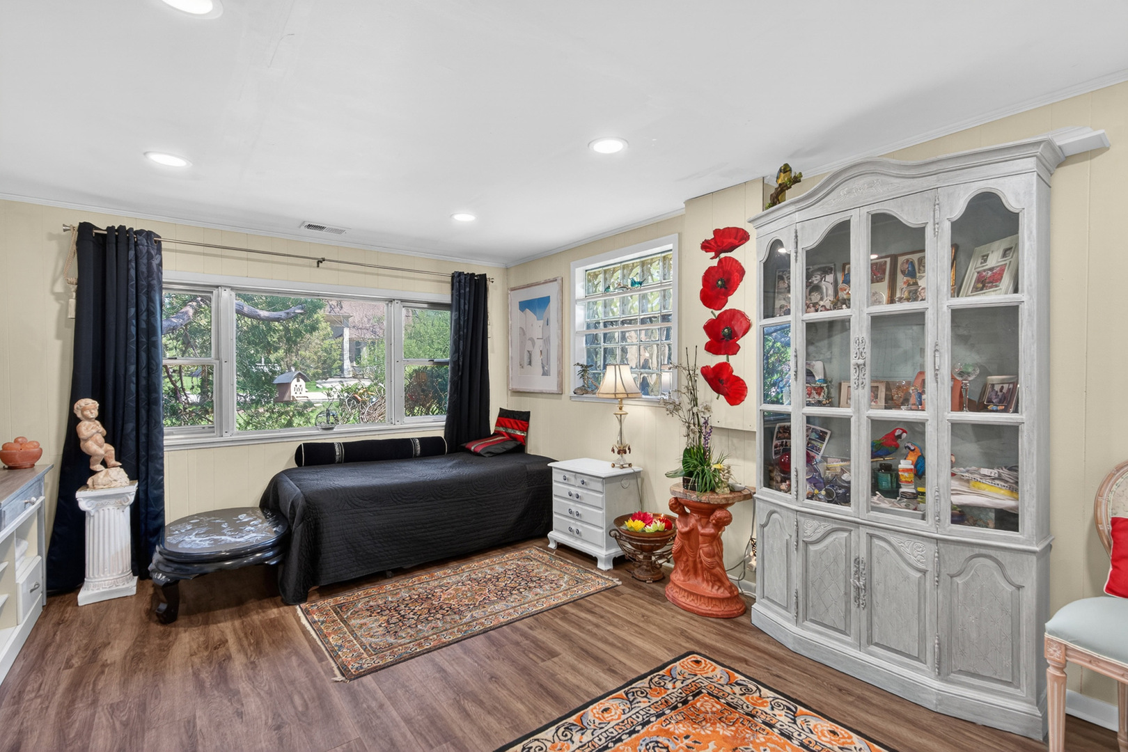 1931 Oakwood Road Northbrook, IL 60062 - Photo 17 of 24 Gallery Image 17