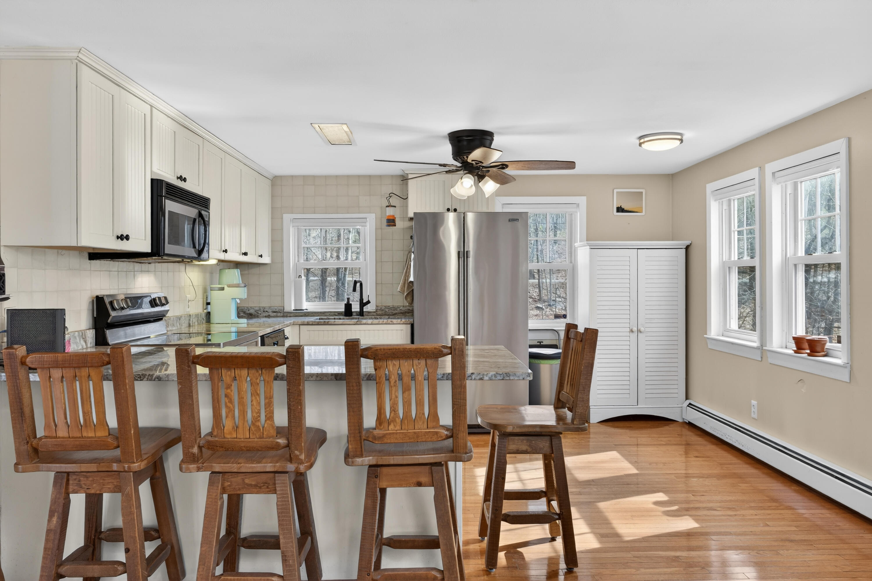 89 Boyds Corner Road South Berwick, ME 03908 - Photo 16 of 58 Breakfast Bar