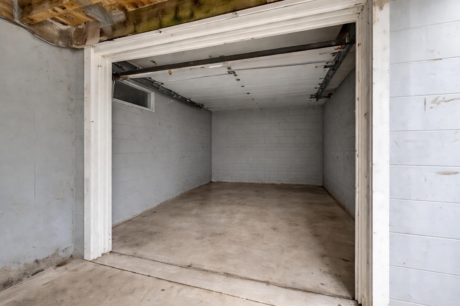 89 Boyds Corner Road South Berwick, ME 03908 - Photo 46 of 58 2nd Garage Bay