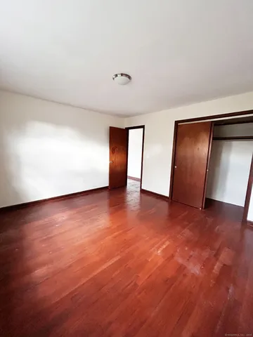 $1,900 | 231 York Road, Fairfield, CT 06825