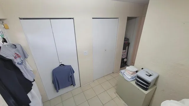 $319,900 | 842 Selkirk Street, West Palm Beach, FL 33405