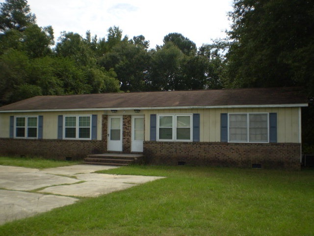 293-295 Rosalyn Road Rockingham, NC 28379 - Photo 1 of 1 Primary Photo