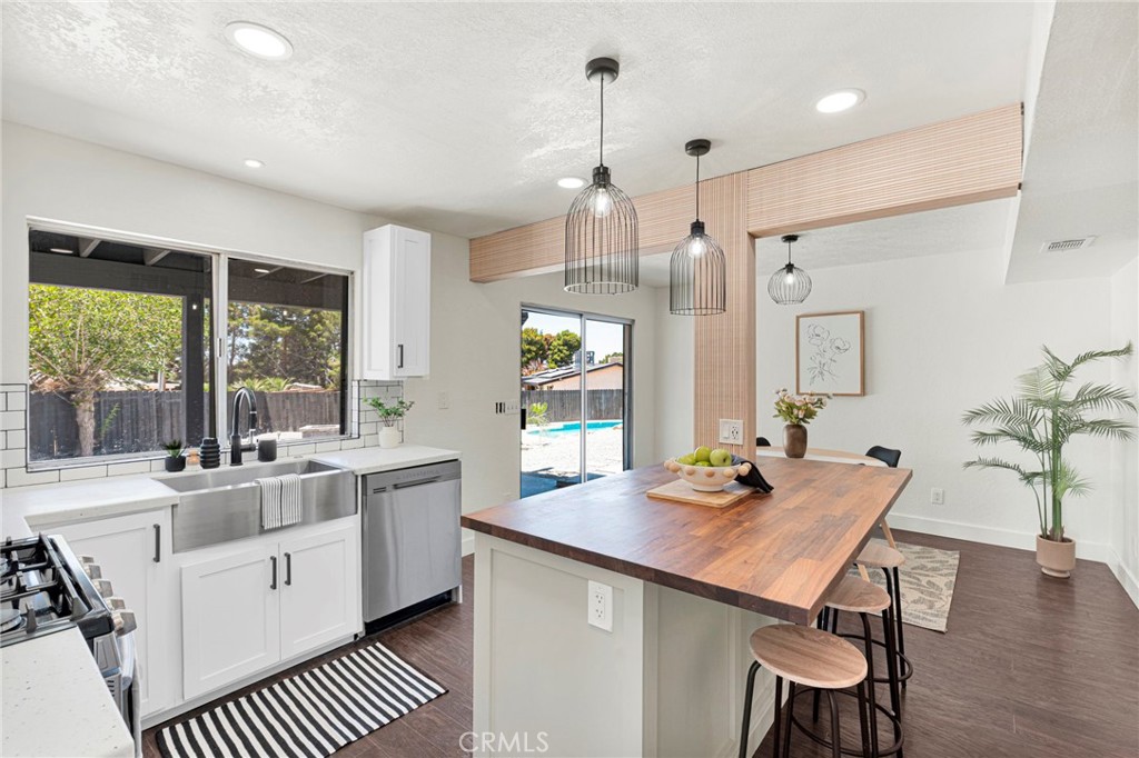 14204 Tehachapi Road Apple Valley, CA 92307 - Photo 12 of 72