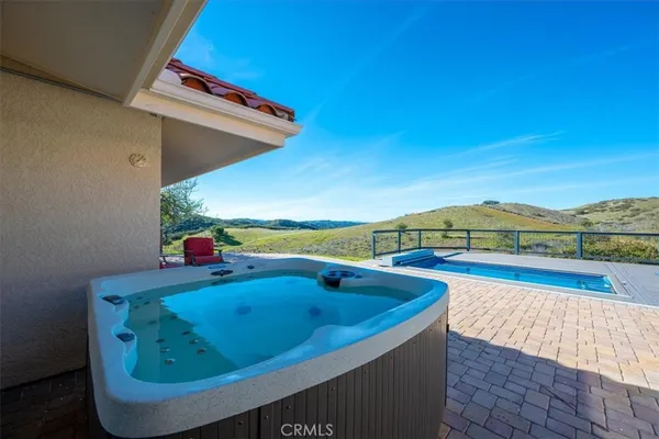 $998,000 | 9750 Random Canyon Way, Creston, CA 93432