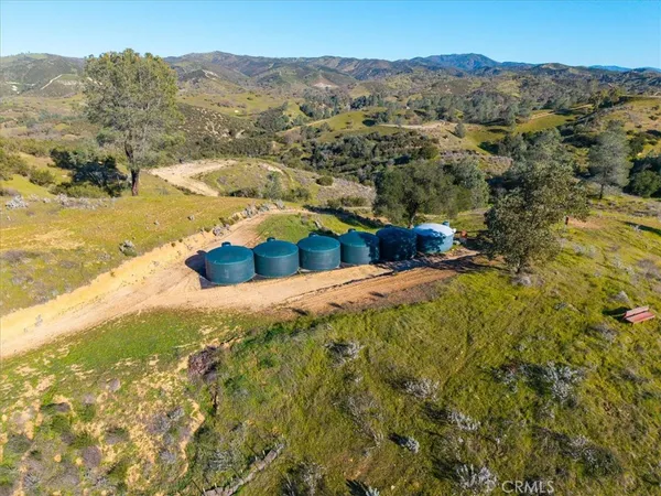 $998,000 | 9750 Random Canyon Way, Creston, CA 93432