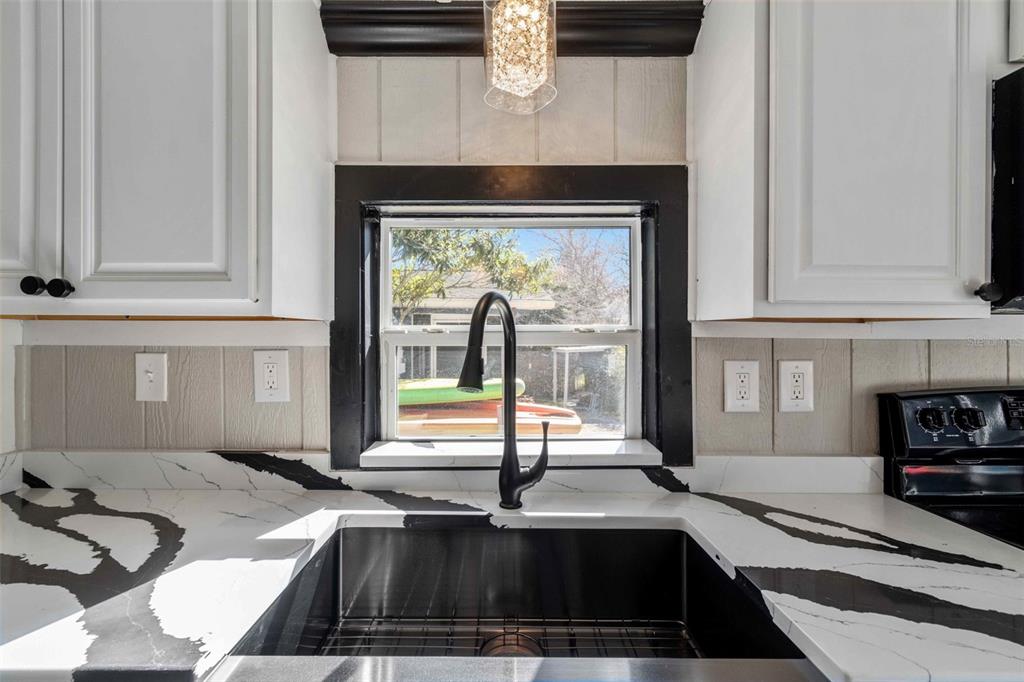 7287 Aberdeen Court Weeki Wachee, FL 34607 - Photo 16 of 61