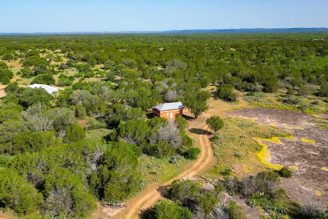 $290,000 | 271 The Rock Road, Buchanan Dam, TX 78609
