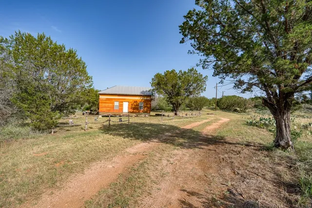 $290,000 | 271 The Rock Road, Buchanan Dam, TX 78609