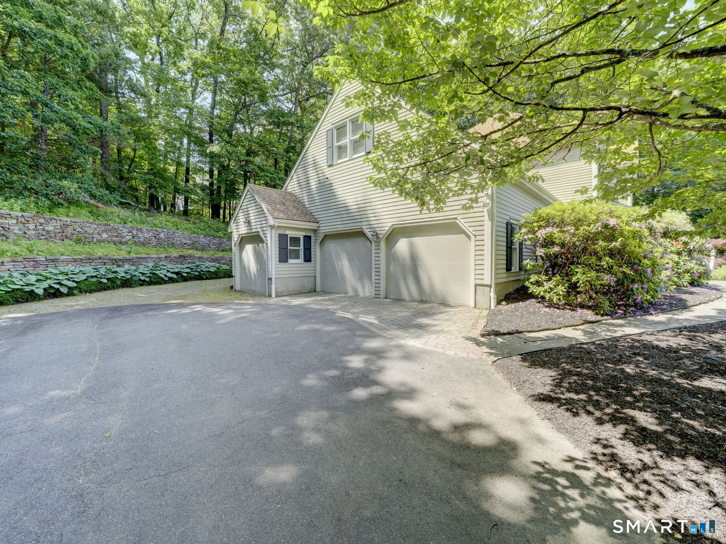 11 Lexington Road Avon, CT 06001 - Photo 38 of 40