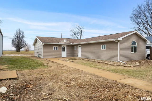 $144,900 | 806 North Galena Avenue, Wyoming, IL 61491