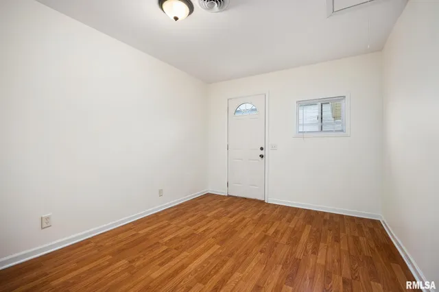 $144,900 | 806 North Galena Avenue, Wyoming, IL 61491