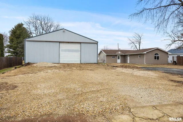 $144,900 | 806 North Galena Avenue, Wyoming, IL 61491