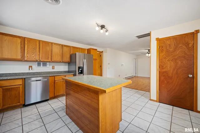 $144,900 | 806 North Galena Avenue, Wyoming, IL 61491