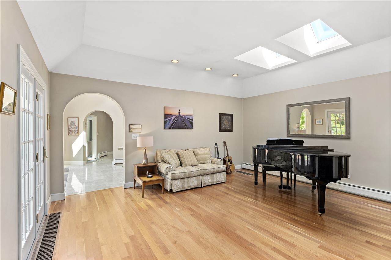 36 Chapel Road North Hampton, NH 03862 - Photo 14 of 32