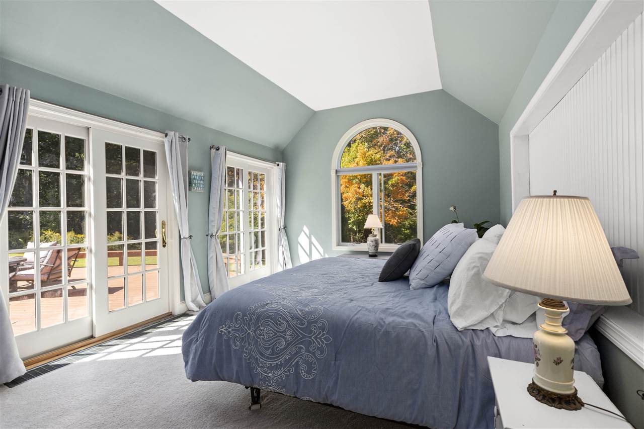 36 Chapel Road North Hampton, NH 03862 - Photo 3 of 32