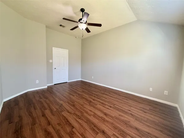 $2,200 | 11807 Green Colling Park Drive, Houston, TX 77047
