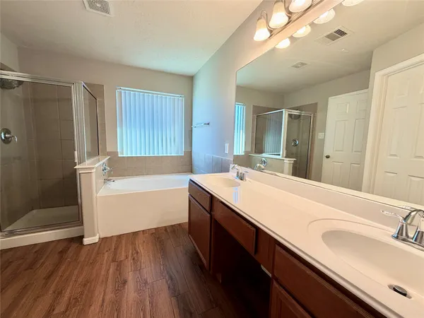 $2,200 | 11807 Green Colling Park Drive, Houston, TX 77047