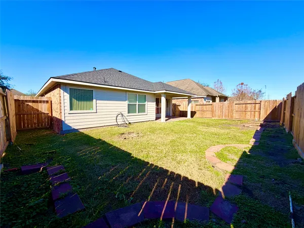 $2,200 | 11807 Green Colling Park Drive, Houston, TX 77047