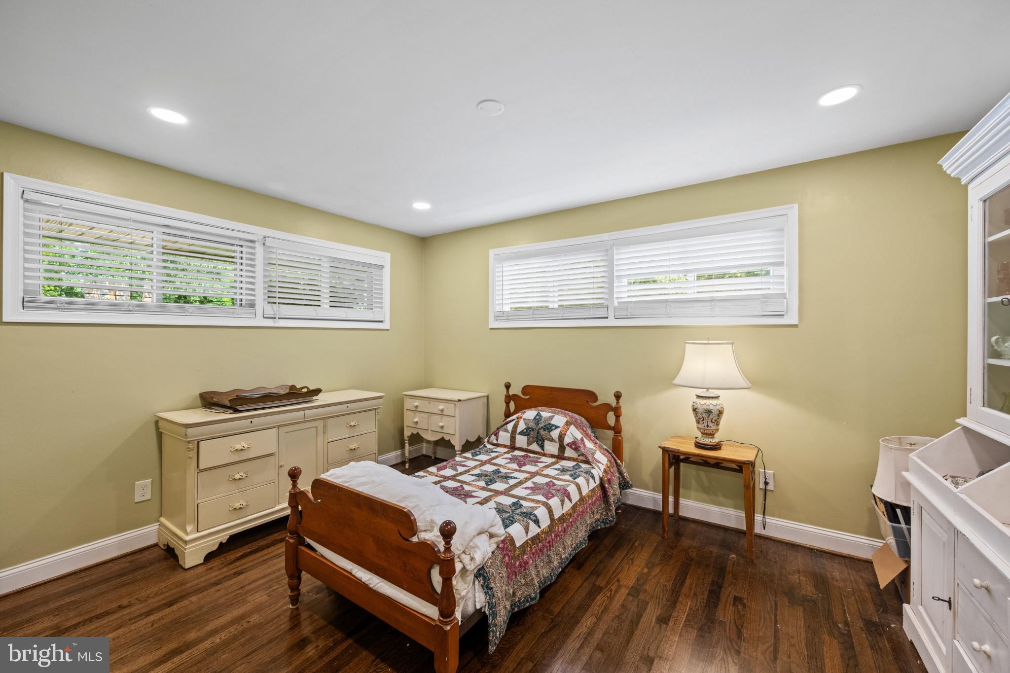 803 East Joppa Road Towson, MD 21286 - Photo 17 of 38 Primary Bedroom