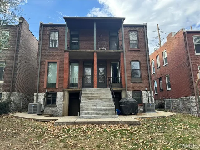 $564,000 | 1110 Tamm Avenue, Unit 1110 1112, St. Louis, MO 63139